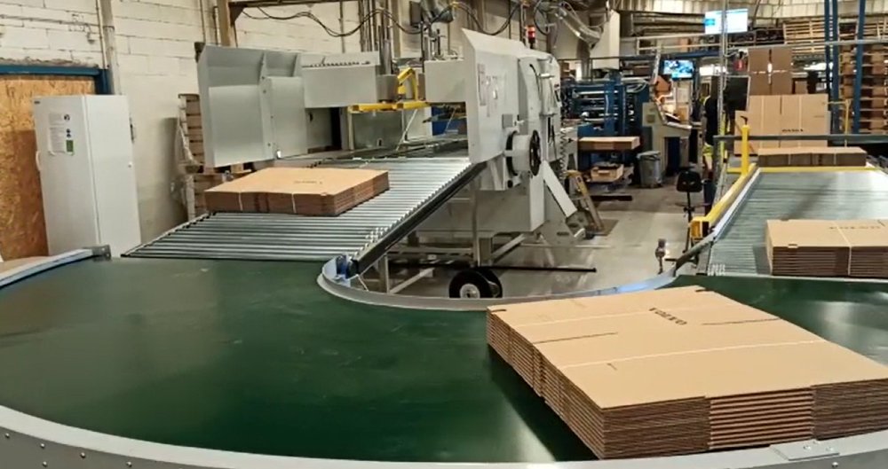 R150 Curved Conveyor in the Cardboard Industry